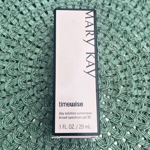 New in box, Mary Kay Timewise SPF 35 Sunscreen